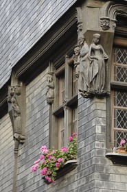 France, Indre et Loire, Tours, Place Plumereau, house at the corner of the rue de la Monnaie