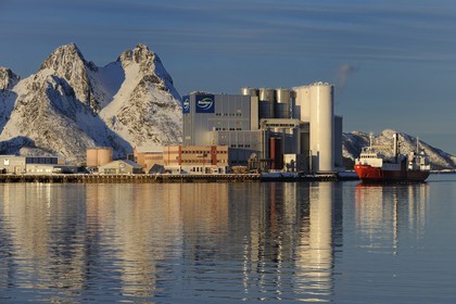 Norvège, Nordland, iles des Westeralen, port de Myre, BioMar Mediterranea est le spécialiste des aliments pour salmonidés