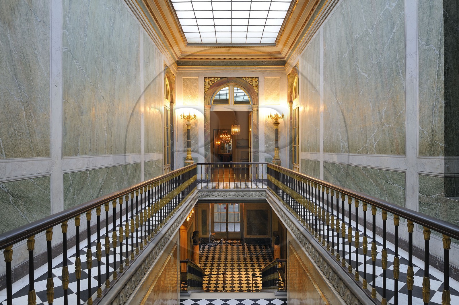 France, Yvelines (78), château de Versailles, classé Patrimoine Mondial de l'UNESCO, appartement du Roi, escalier Louis-Philippe