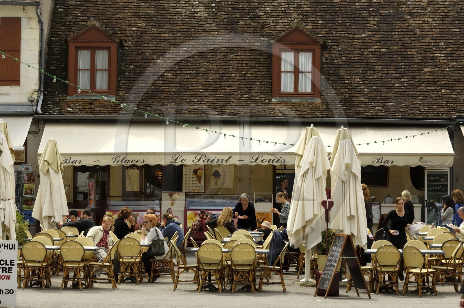 France, Loir et Cher (41), Vallée de la Loire classée Patrimoine Mondial de l' UNESCO, château de Chambord, le bar Saint-Louis France, Loir et Cher (41), Vallée de la Loire classée Patrimoine Mondial de l' UNESCO, château de Chambord, le bar Saint-Louis