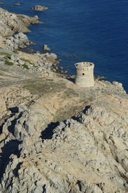 France, Corse-du-Sud (2A), Cargèse, la tour génoise de la pointe d'Omigna (vue aérienne)
