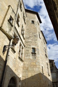 France, Dordogne, White Perigord, Perigueux, mansion in the rue du Calvaire