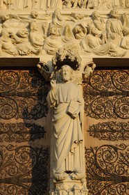 France, Paris (75), Ile de la Cité, cathédrale Notre-Dame de Paris, la façade occidentale, portail du Jugement Dernier avec le Christ au trumeau central