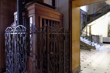 France, Alpes-Maritimes, Nice, Fabron hill, the Villa des Palmiers then called Palais de Marbre (Marble Palace) which now houses the city archives