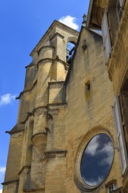 France, Dordogne, Perigord Noir, Dordogne valley, Sarlat la Caneda, place de la Liberté, elevator in the bell tower of St. Mary's Church converted into a covered market and cultural center by the architect Jean Nouvel, architect Jean Nouvel, compulsory mention