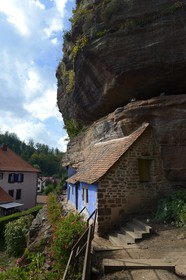 France, Bas-Rhin (67), parc régional des Vosges du nord, Eschbourg, Maisons des Rochers de Graufthal, habitations semi-troglodytiques du XVIIIe siècle et habitées jusqu'en 1958