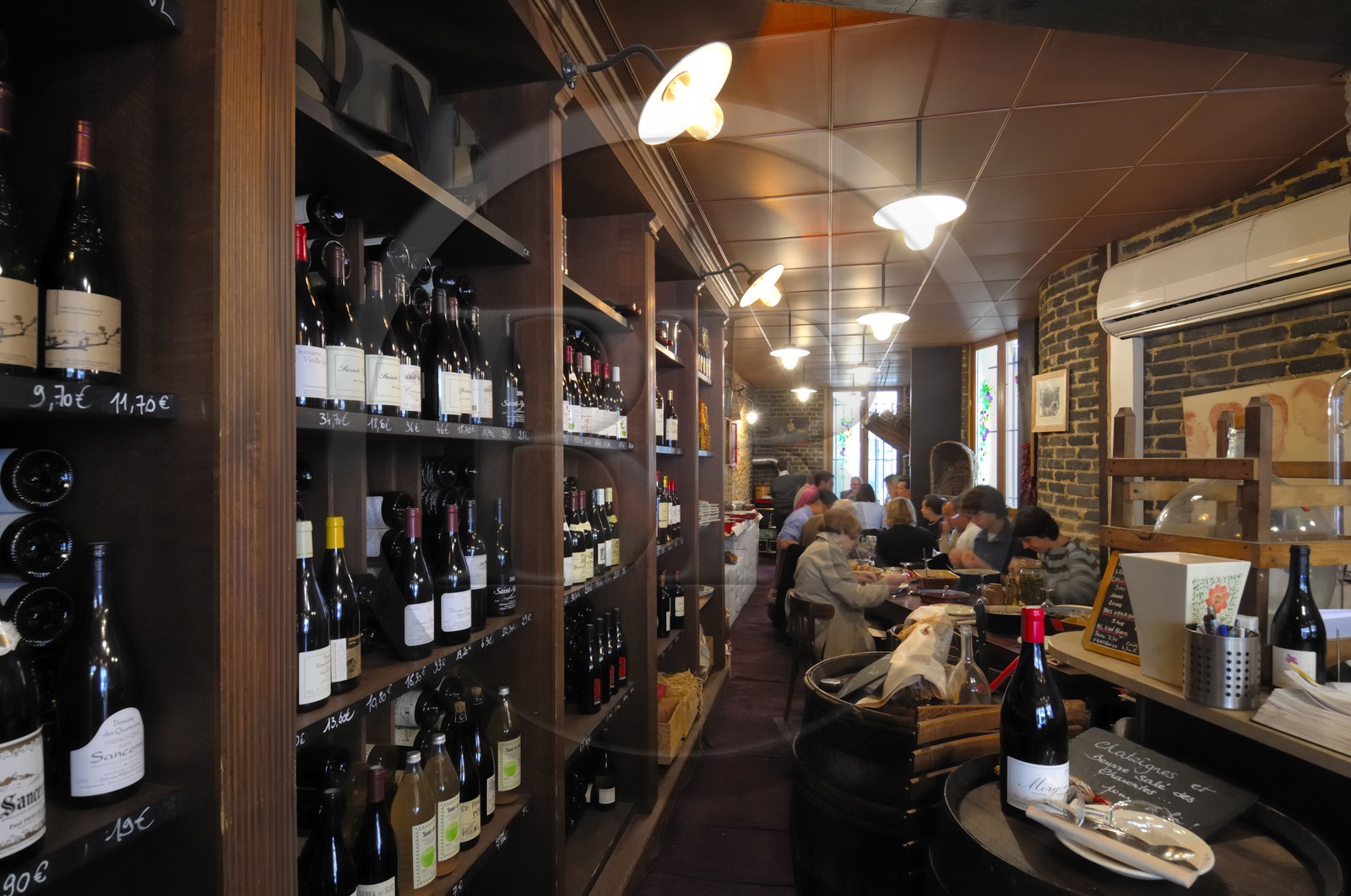 France, Paris (75), restaurant La cave de l'Os à Moelle rue de Lourmel