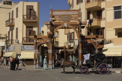 Egypte, Haute Egypte, vallée du Nil, Louxor, entrée du nouveau souk