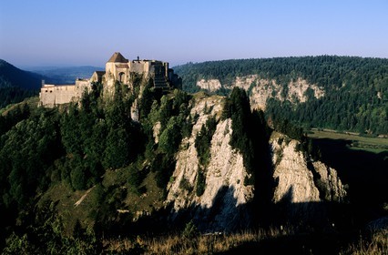 France, Doubs (25), le château de Joux à la Cluse-Mijoux