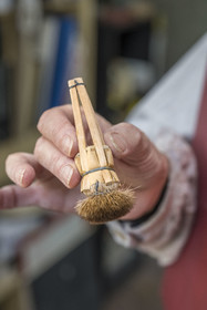 France, Hauts-de-Seine, Colombes, the french artist and lacquerer Isabelle Emmerique in her studio