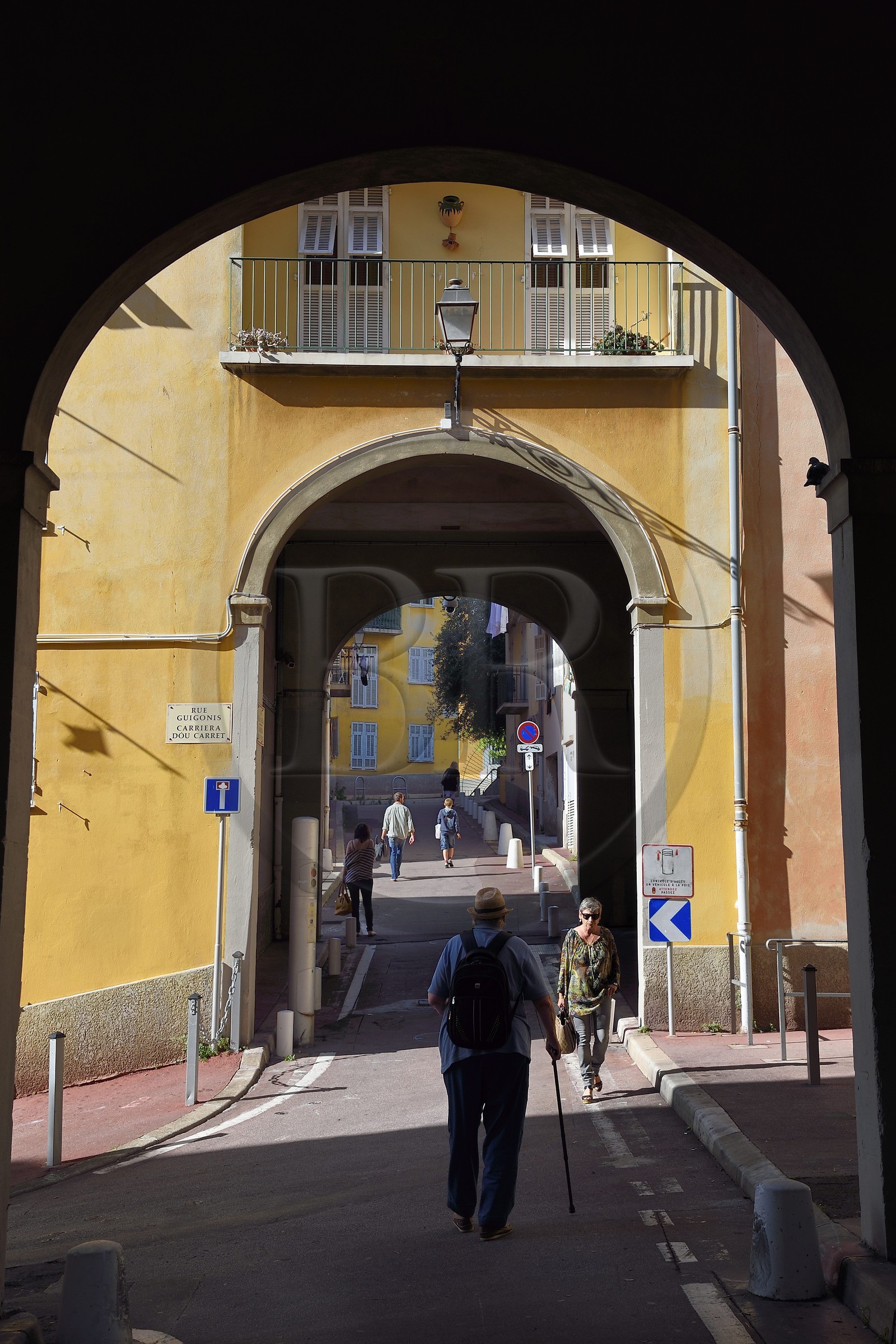 France, Alpes-Maritimes (06), Nice, vieille ville, passages dans la rue Jouan Nicolas dans le quartier Babazouk