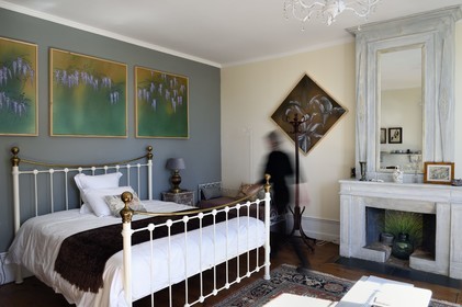 France, Charente-Maritime, Saintonge, Saint Savinien, Au Quai des Fleurs bed and breakfast