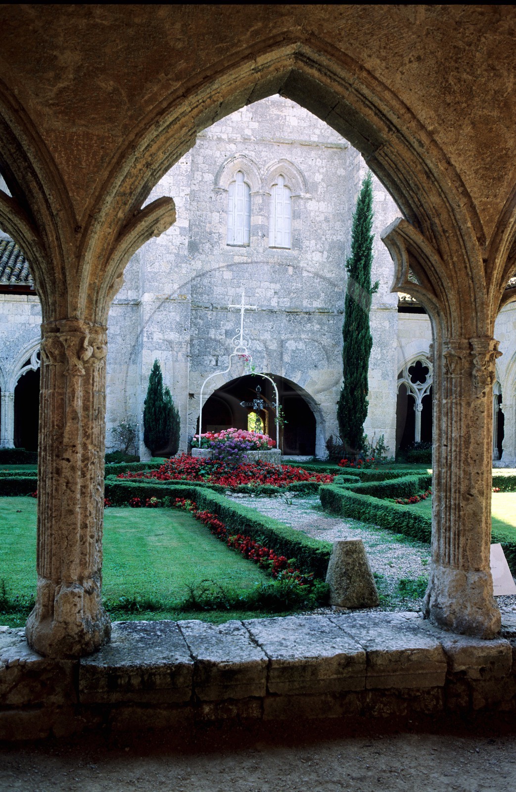 France, Gers (32), Le Romieu, le cloître de le collegiale Saint-Pierre du XIVème siècle