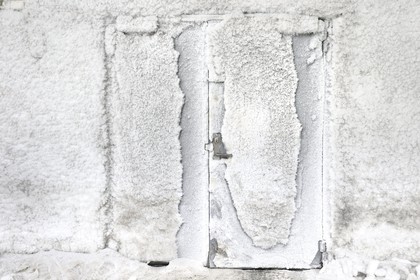 Norway, Svalbard, Spitzbergen, Longyearbyen, Svalbard Global Seed Vault (Seed Bank), antechamber of the 3 storage areas dug in the rock and at a constant temperature of -4°C provided by the permafrost, access door at the storage room artificially maintained at -18°C