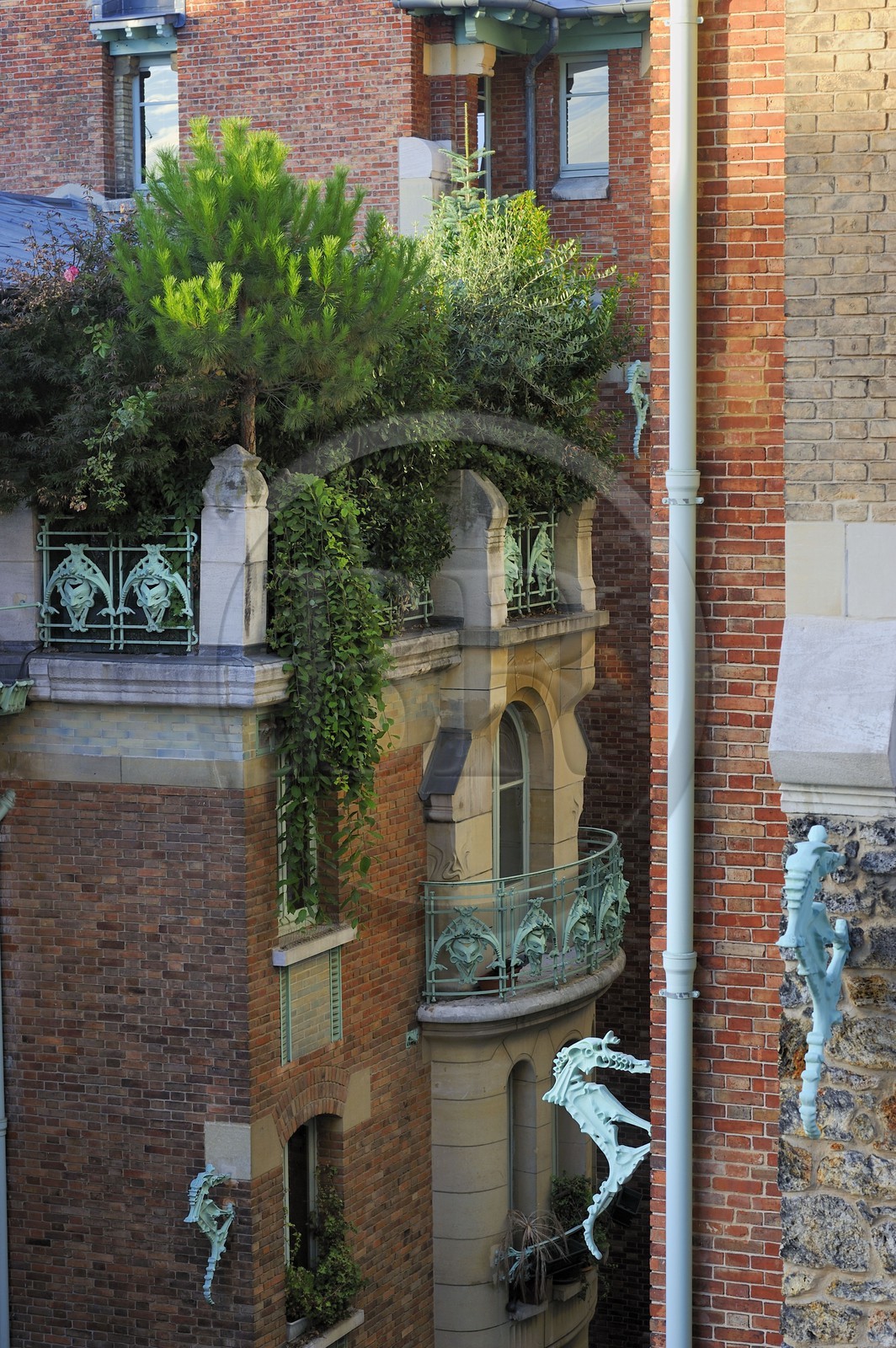 France, Paris (75), le Castel-Beranger, immeuble du 14 rue La Fontaine de style Art Nouveau  par Hector Guimard