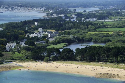 France, Morbihan, Quiberon bay, Kerarno beach at the mouth of the Crach river (aerial view)