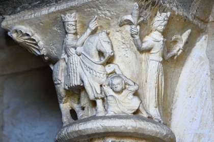 France, Seine-Maritime (76), Saint-Martin-de-Boscherville, Abbaye Saint-Georges de Boscherville du XIIe siècle, chapiteau historié de la salle capitulaire (salle du chapitre)