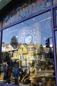 Etats-Unis, Californie, San Francisco, quartier anciennement hippie de Haight Ashburry, angle de Masonic et Haight street