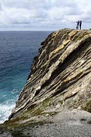 France, Pyrénées-Atlantiques (64), Pays-Basque, la Corniche Basque, Urrugne, la côte Atlantique vers Socoa, falaises de flysch France, Pyrenees Atlantiques, Basque Country coast, the Basque Corniche, Urrugne, the Atlantic coast towards Socoa, flysch cliffs