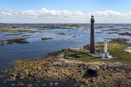 France, Finistère, Abers Country (Pays des Abers), Ile Vierge (Virgin Island) in the Lilia archipelago, the Virgin Island lighthouse, the tallest lighthouse in Europe at 82.5 meters, and the old lighthouse from 1845 (aerial view)
