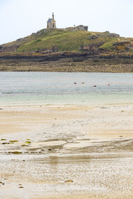 France, Cotes d'Armor, Grand Site de France Cap d'Erquy – Cap Frehel, Erquy, the Saint-Michel islet topped by the Saint-Michel chapel seen from Saint-Michel beach