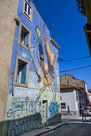 France, Hérault (34), Sète, le Quartier Haut, fresque murale qui fait parti du MACO - Musée à ciel ouvert, Mythologie de l'artiste Bault dans la rue Louis Blanc