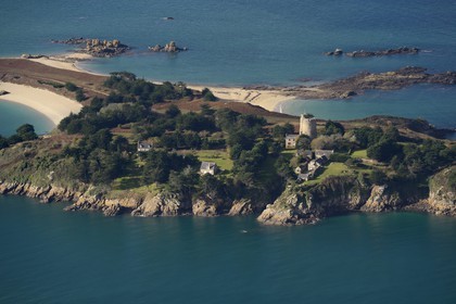 France, Cotes-d'Armor, small archipelago of Ebihens (Hébihens) extending the peninsula of Saint-Jacut-de-la-Mer (aerial view)