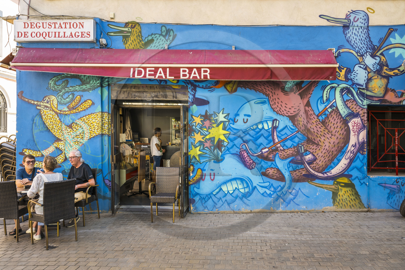 France, Hérault (34), Sète, le Quartier Haut, fresque murale qui fait parti du MACO - Musée à ciel ouvert, Sète assez ? de l'artiste Alëxone dans la rue de Metz
