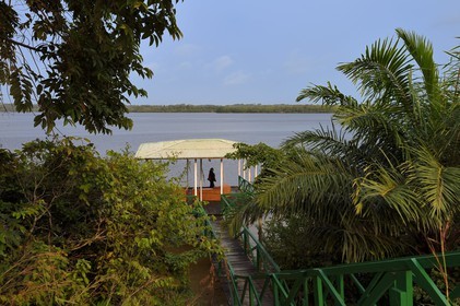 Gabon, province de Ogooué- Maritime, le Gavilo Lodge en bordure du Parc National du Loango