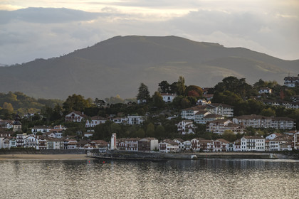 France, Pyrenees Atlantiques, Basque Country coast, Ciboure in the bay of Saint-Jean-de-Luz