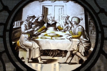 France, Loir-et-Cher (41), Vallée de la Loire classée Patrimoine Mondial de l'UNESCO, château de Chaumont-sur-Loire, médaillon en vitrail