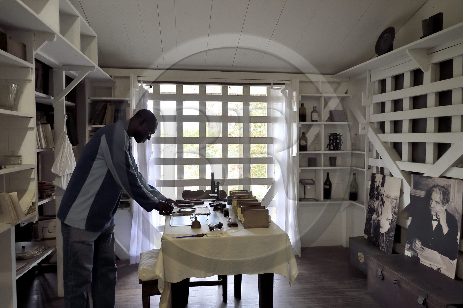 Gabon, Province du Moyen-Ogooué, Lambaréné, l'ancien Hopital Albert Schweitzer devenu musée, le bureau d'Albert Schweitzer tel qu'il était le jour de son décès