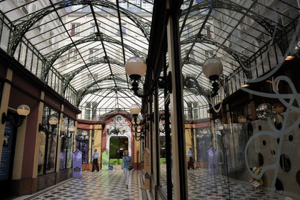 France, Paris (75), Passage des Princes inauguré en 1860 entre le boulevard des Italiens et la rue de Richelieu, ce petit passage contient de nos jours l'enseigne JouéClub