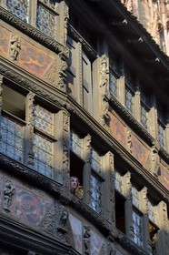 France, Bas-Rhin (67), Strasbourg, vieille ville classée au Patrimoine Mondial de l'UNESCO, place de la cathédrale, la maison Kammerzell (15ème siècle) convertie en un hôtel et restaurant
