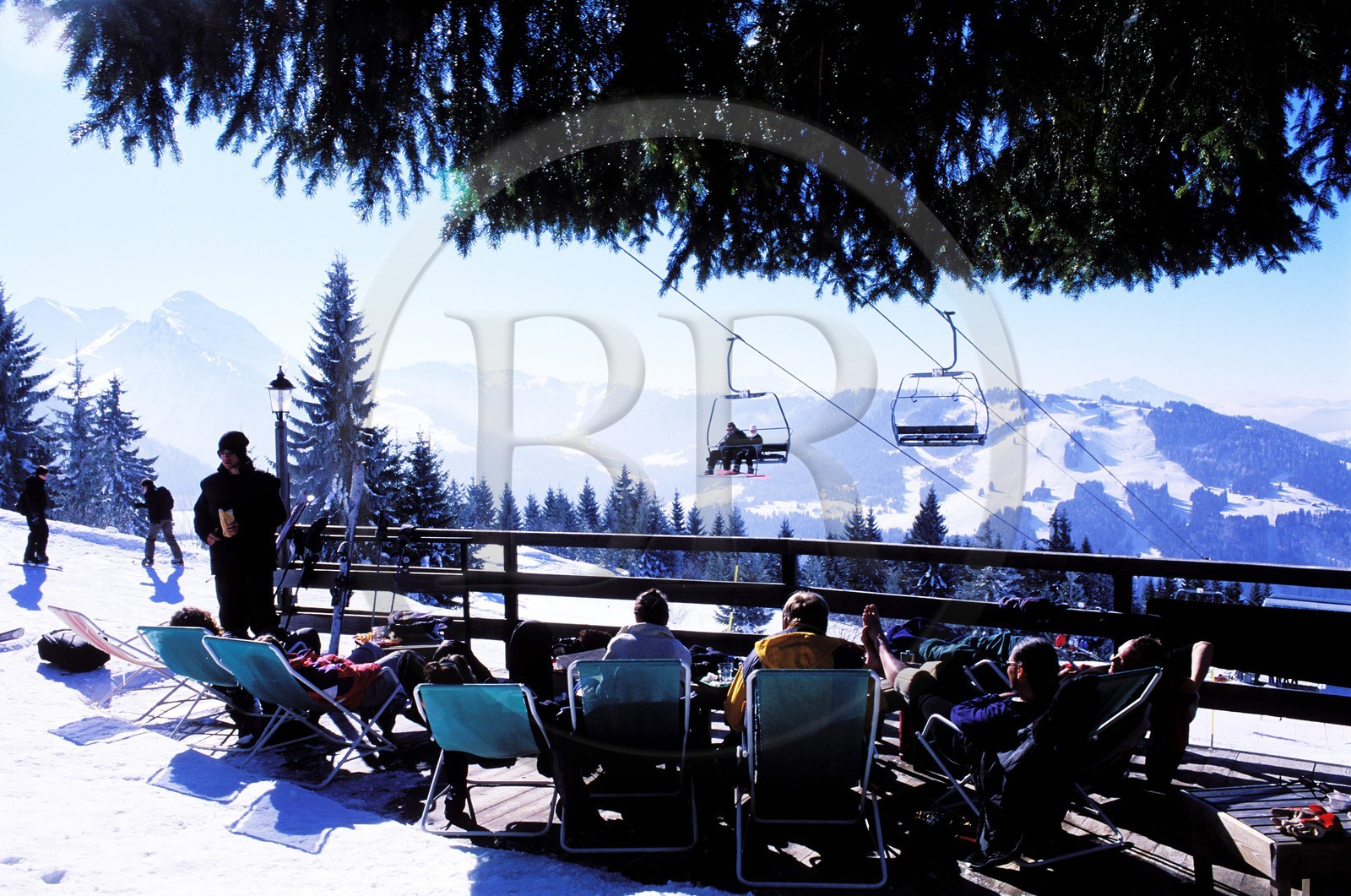 France, Haute-Savoie (74), domaine des portes du soleil, restaurant d'altitude sur le domaine de Morzine
