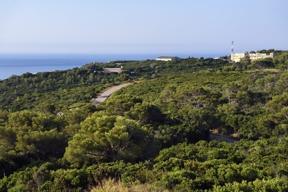 France, Var (83), Iles d'Hyères, Parc national de Port Cros, Ile du Levant, zone militaire, La Madone où se trouve le poste de commandement des tirs de la DGA Essais de missiles