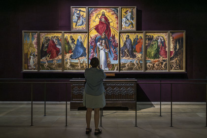 France, Côte-d'Or (21), Beaune, zone classée Patrimoine Mondial de l'UNESCO, Hospices de Beaune, l'Hôtel-Dieu, salle du Polyptyque, polyptyque du Jugement Dernier (ouvert) de Rogier Van Der Weyden, oeuvre réalisée au XVe siècle