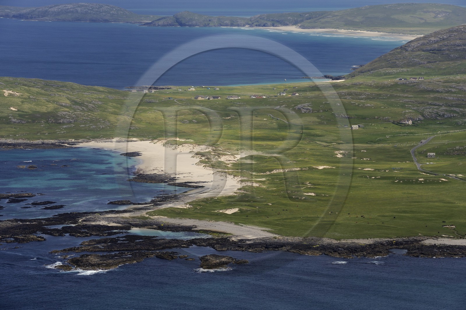 Royaume-Uni, Ecosse, Hébrides extérieures, Ile de Barra, plages de la côte Ouest (vue aérienne)
