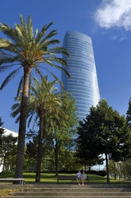 Espagne, Pays basque espagnol, Biscaye, Bilbao, la Tour Iberdrola de l'architecte argentin César Pelli, gratte-ciel de 165 mètres
