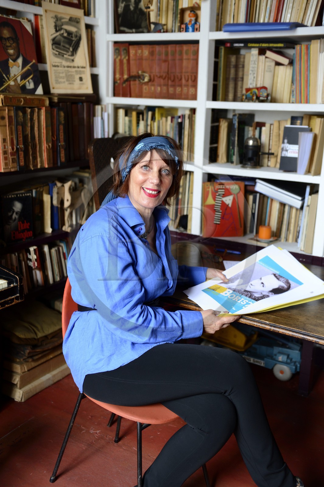 Paris (75), Cité Véron au 94 Bd de Clichy, appartement de Boris Vian, couverture du livre que lui consacre Nicole Bertolt qui gère le souvenir et l'oeuvre de Vian Paris (75), Cité Véron au 94 Bd de Clichy, appartement de Boris Vian, couverture du livre que lui consacre Nicole Bertolt qui gère le souvenir et l'oeuvre de Vian