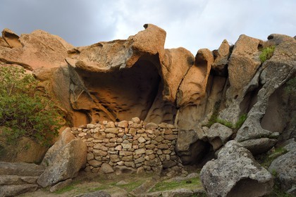 France, Corse du Sud, Cala de Roccapina natural site, at mesolithic Age the tafonu provides a natural shelter