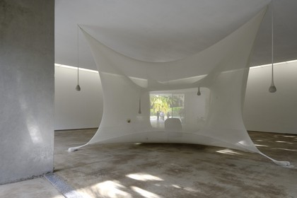 Brasil, Minas Gerais state, Brumadinho, Centro de arte contemporanea Inhotim (contemporary artwork center), Galeria Praça, Nave Deusa (1998) by Ernesto Neto