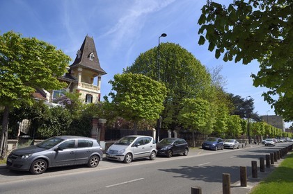 France, Val de Marne, Champigny sur Marne, residential area on the edge of the Tremblay park (parc du Tremblay)