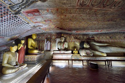 Sri Lanka, Central Province, Matale District, Dambulla, Royal Rock Temple also called Ran Giri (Golden Rock) listed as World Heritage by UNESCO, Cave 2 Maharaja Viharaya is the largest, reclining Buddha