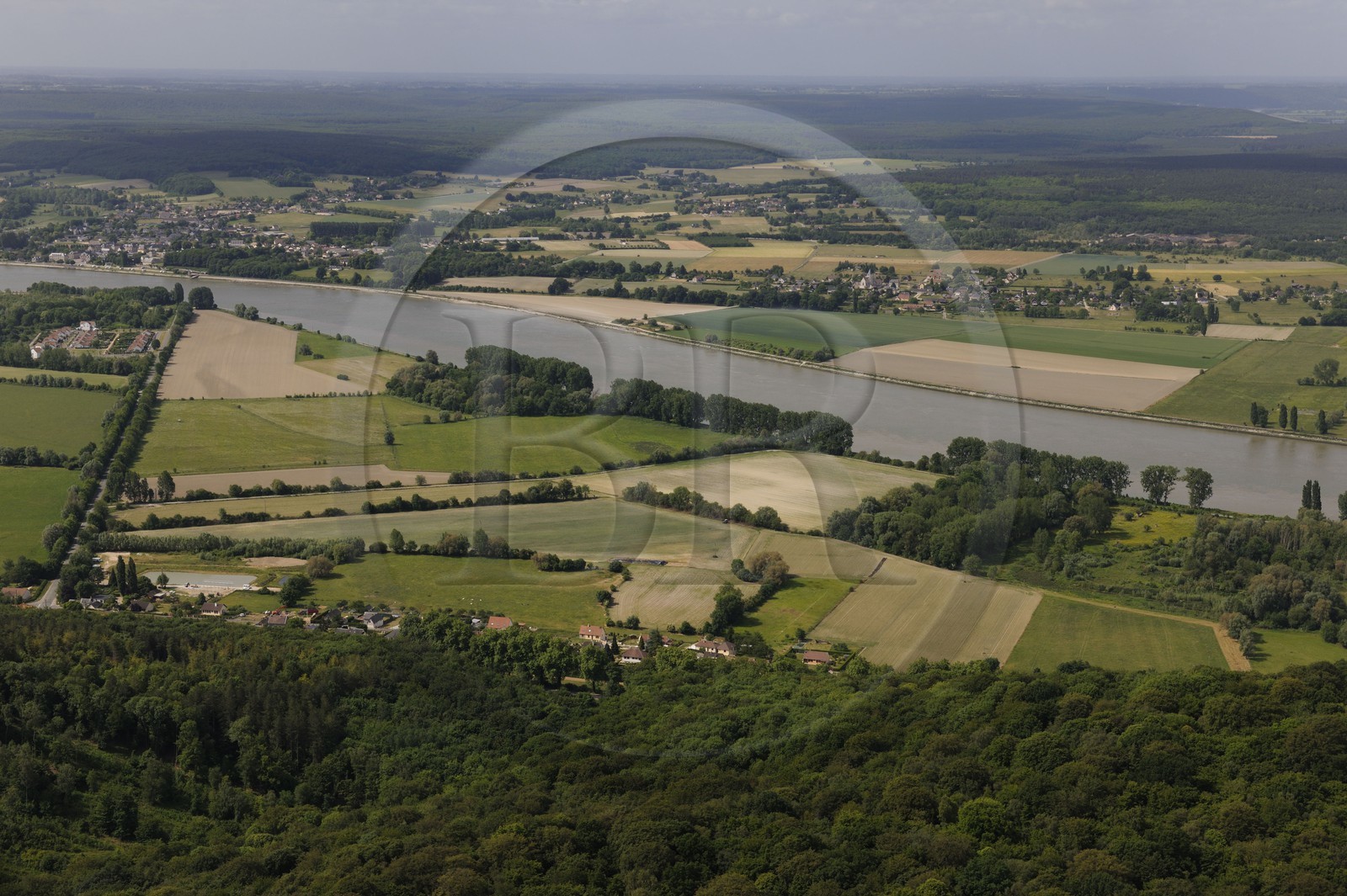 France, Seine-Maritime (76), la Seine et le Parc Regional de Brotonne en arrière plan (vue aérienne)