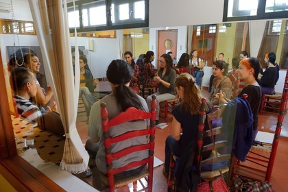 Espagne, Andalousie, Séville, Centro de Arte Flamenco, cour de chant flamenco de Esperanza Fernandez (à gauche)