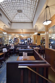 France, Paris, the Brasserie Le Sélect boulevard Montparnasse