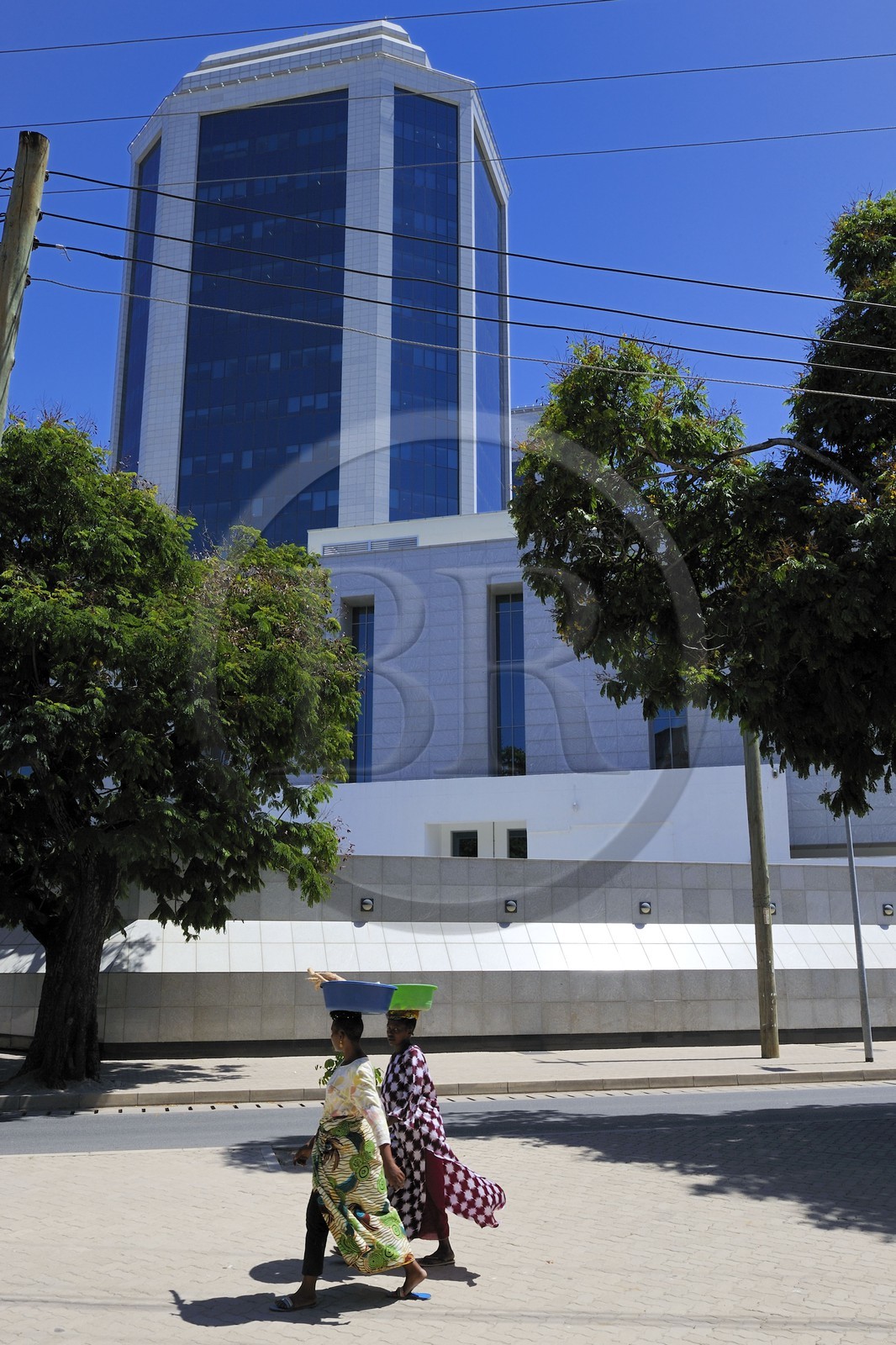 Tanzanie, Dar es-Salaam, les twin towers de la Bank of Tanzania
