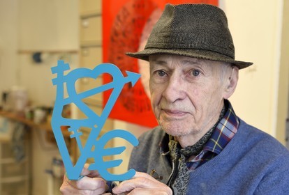 France, Paris, the artiste Jacques Villeglé in his workshop