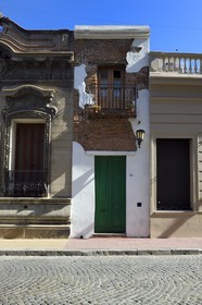 Argentina, Buenos Aires, San Telmo district, pasaje de San Lorenzo, the Casa Minima only 2.30 m wide